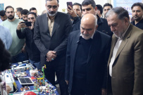 بازدید استاندار خوزستان از غرفه دانشگاه جامع علمی‌کاربردی در نمایشگاه دستاوردهای پژوهش و فناوری استان