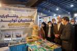 بازدید استاندار ویژه خوزستان از غرفه دانشگاه جامع علمی کاربردی استان خوزستان در نمایشگاه پژوهش و فناوری