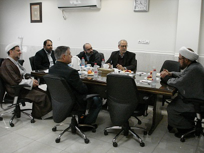 مصاحبه نماینده نهاد رهبری استان با متقاضیان تدریس دروس معارف