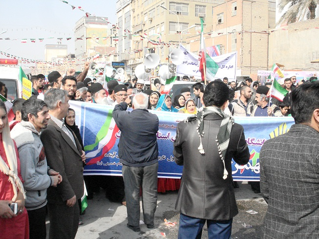 حضور پرشور مردم در راهپیمایی یوم الله 22 بهمن